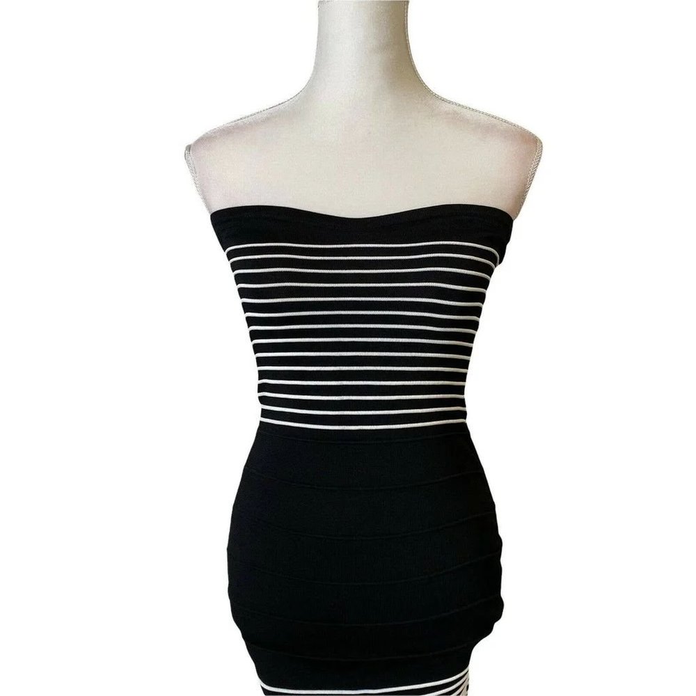 West Seal Women Striped ribbed knit mini dress Heart Neck Sz S Strapless black